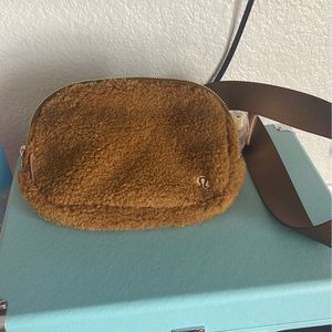 Lulu belt bag